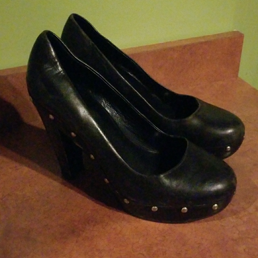 LC - COACH Leather Grommetted Heels, for Upcycling